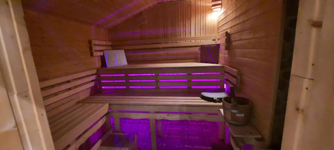 Bungalow mit Sauna in einer ruhige Wald Lage. Grossnaundorf Exterior foto